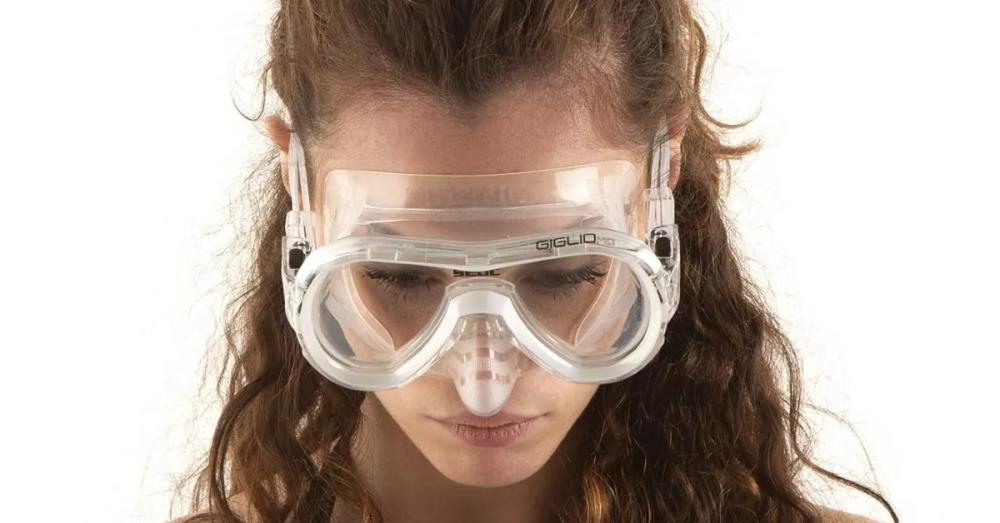 Maschera per respirare sott'acqua