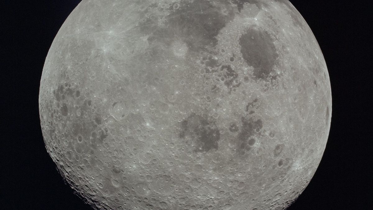 La Luna piena fotografata dagli astronauti dell'Apollo 17