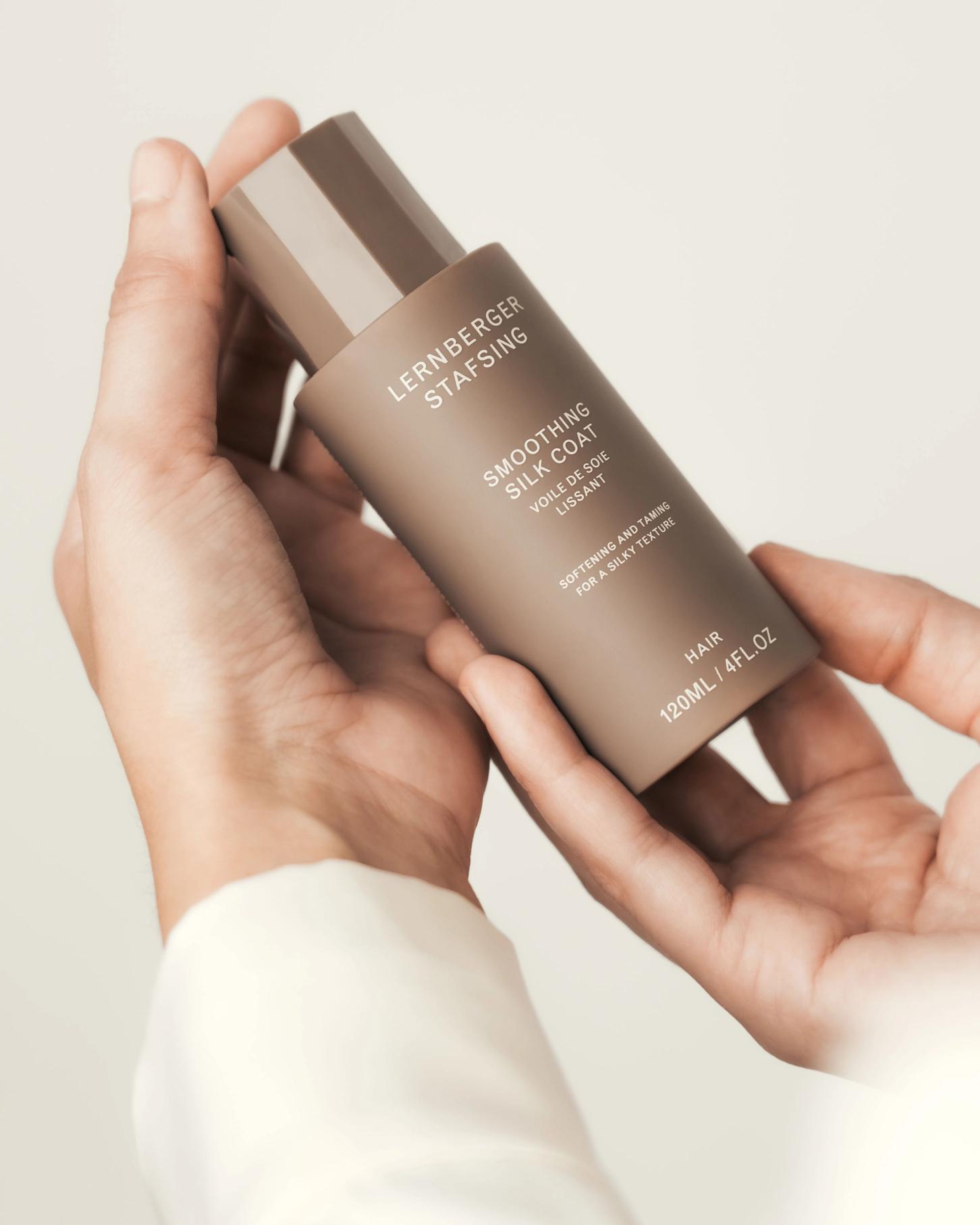 SMOOTHING SILK COAT