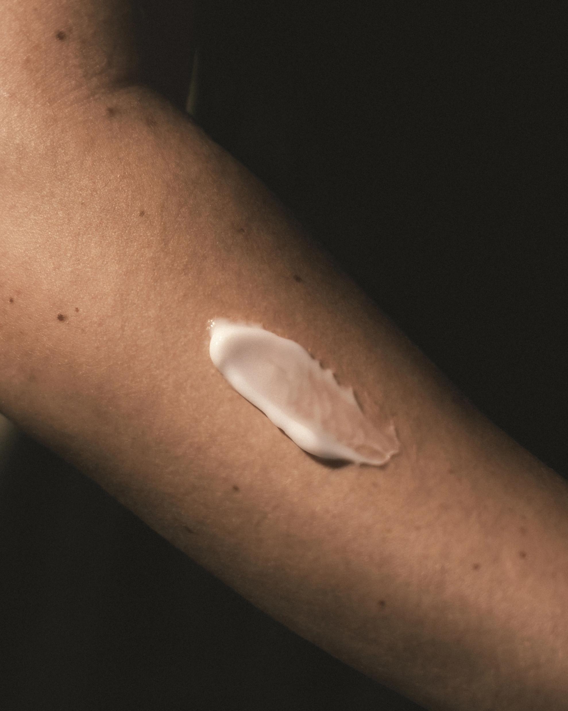 SMOOTHING BODY SERUM