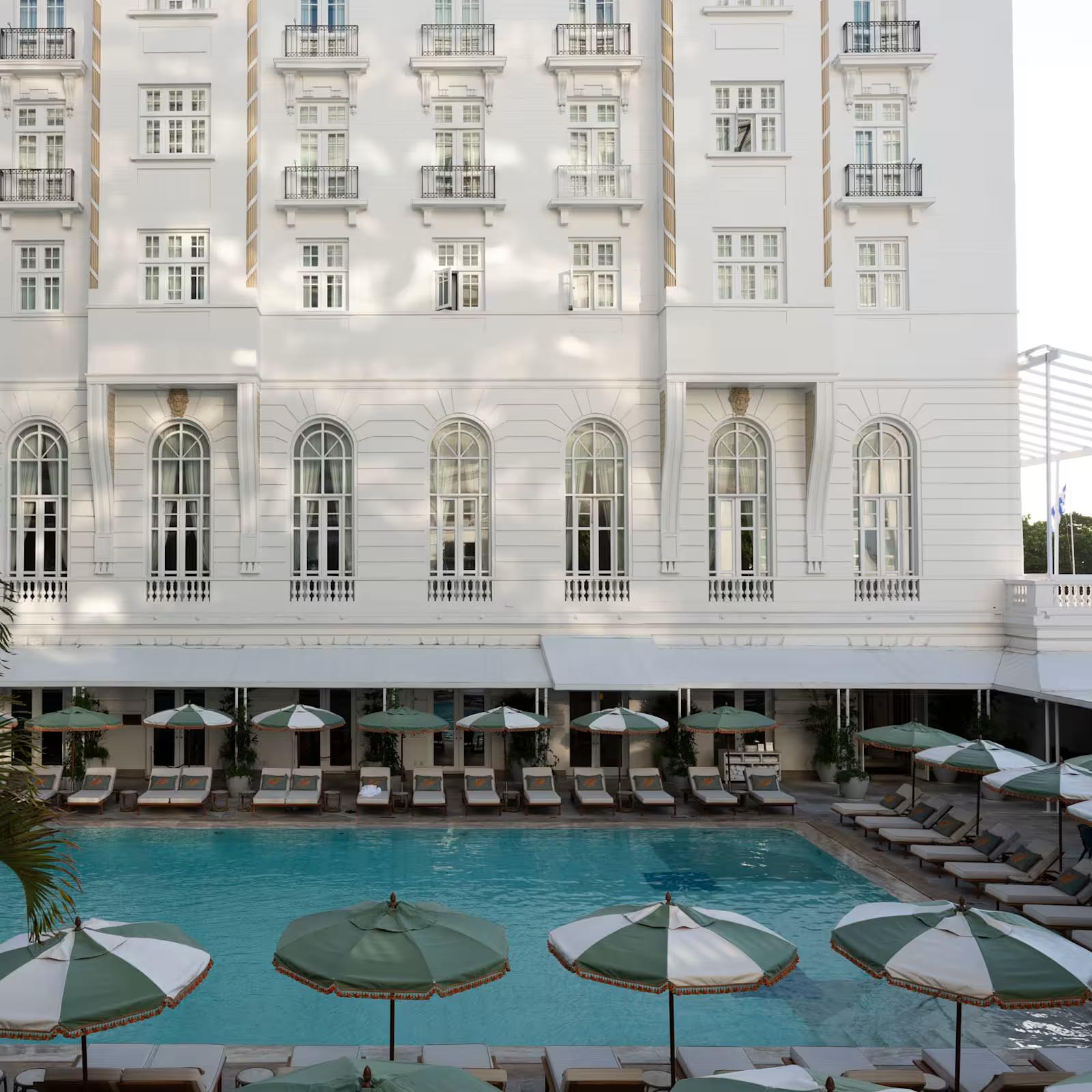 Copacabana Resort Pool Rio de Janeiro