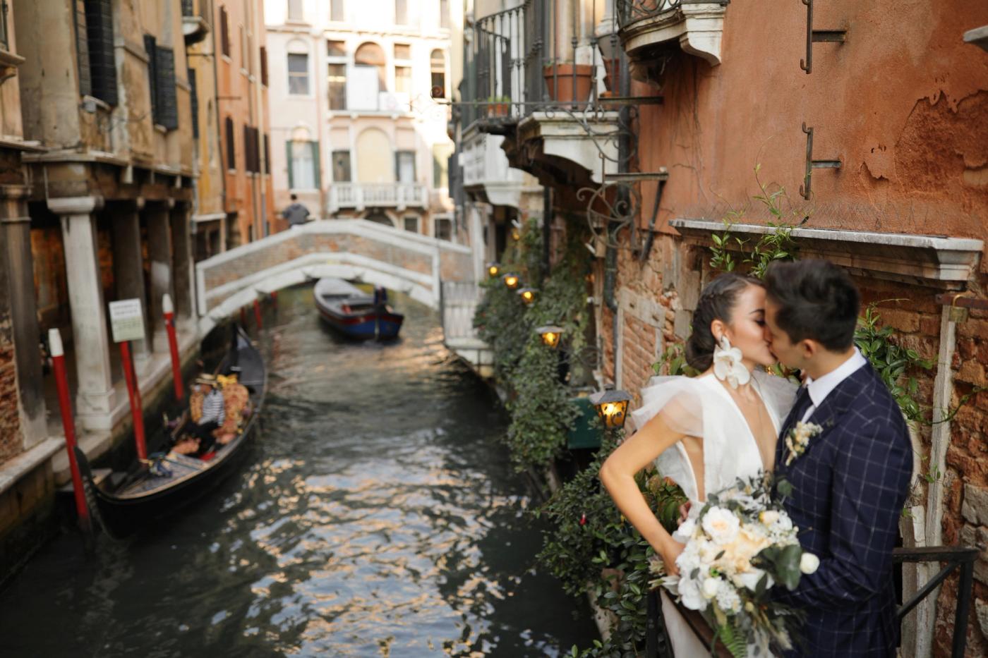 Couple in Venice for a destination wedding