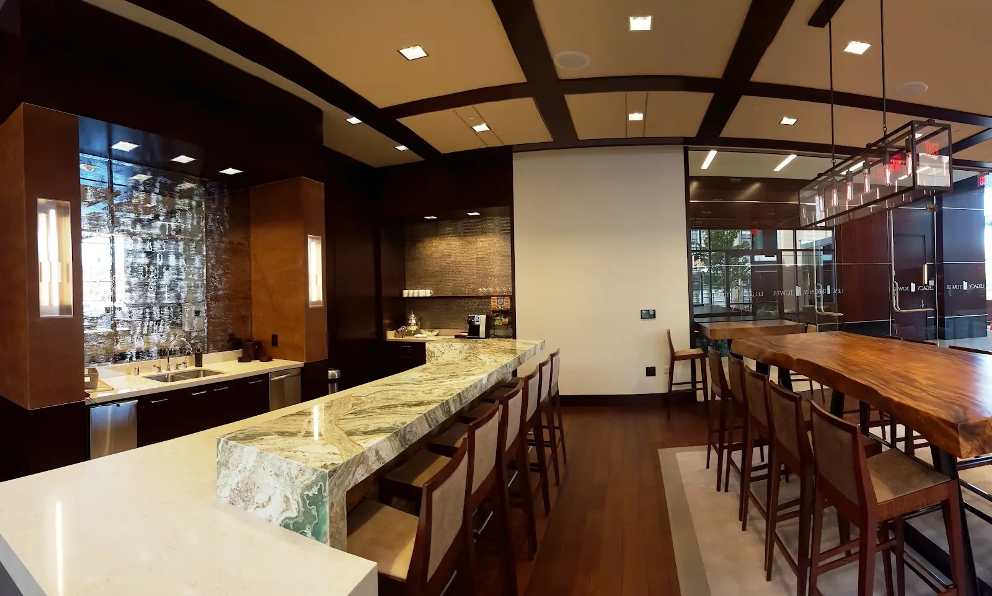 Legacy Tower Lounge 10