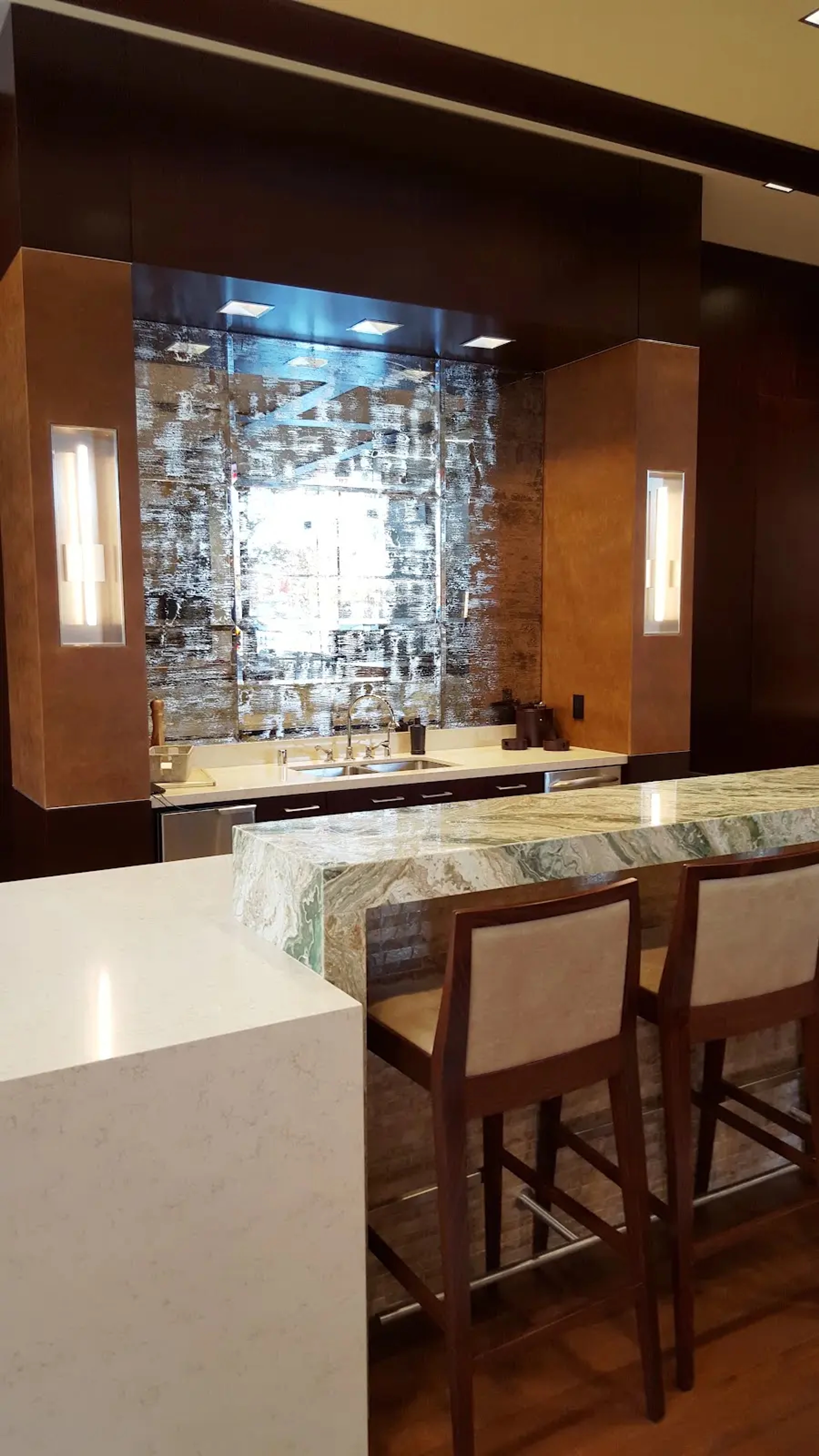 Legacy Tower Lounge 9