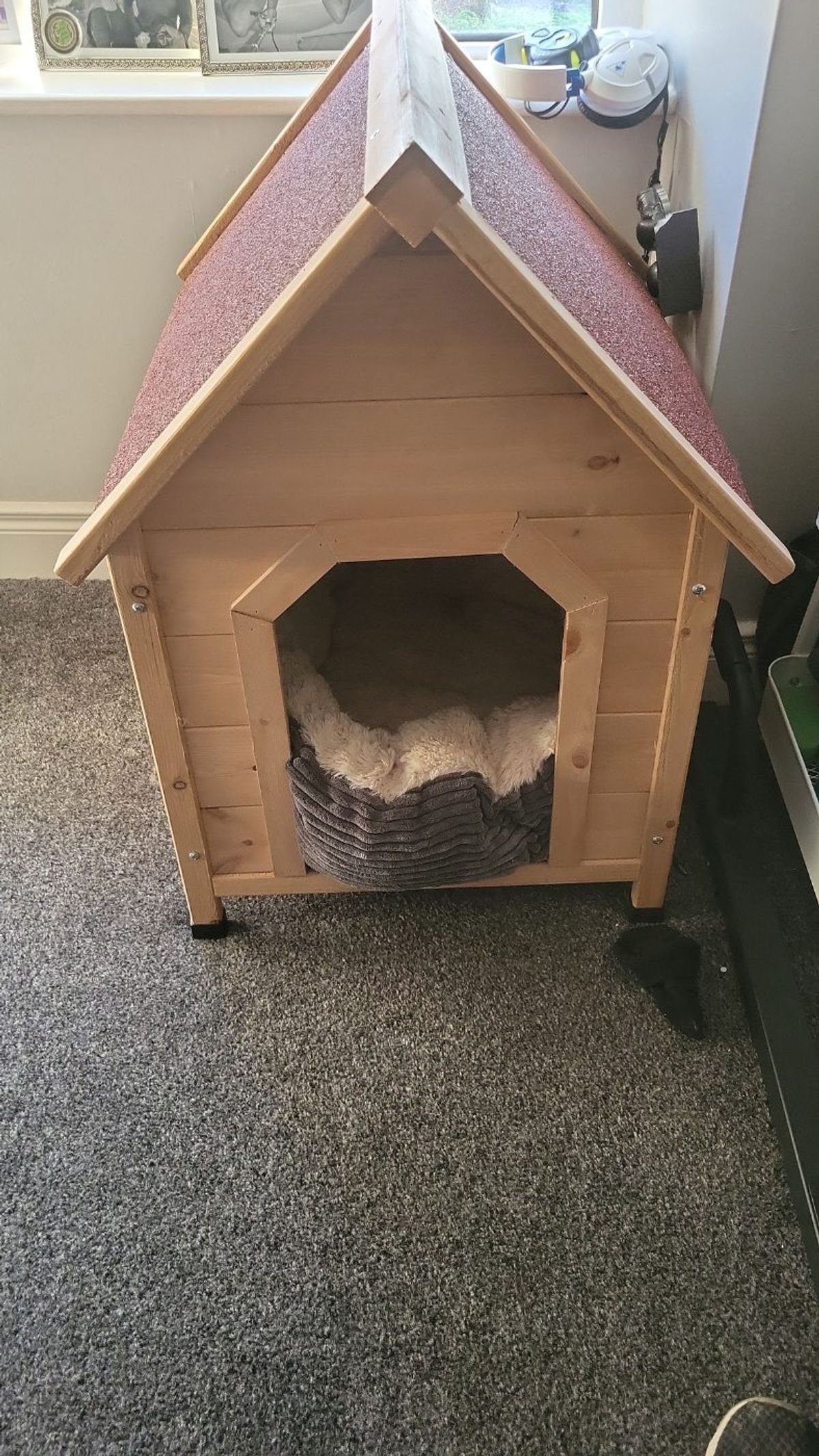 Bespoke Timber Kennel — carpentry by Reilly