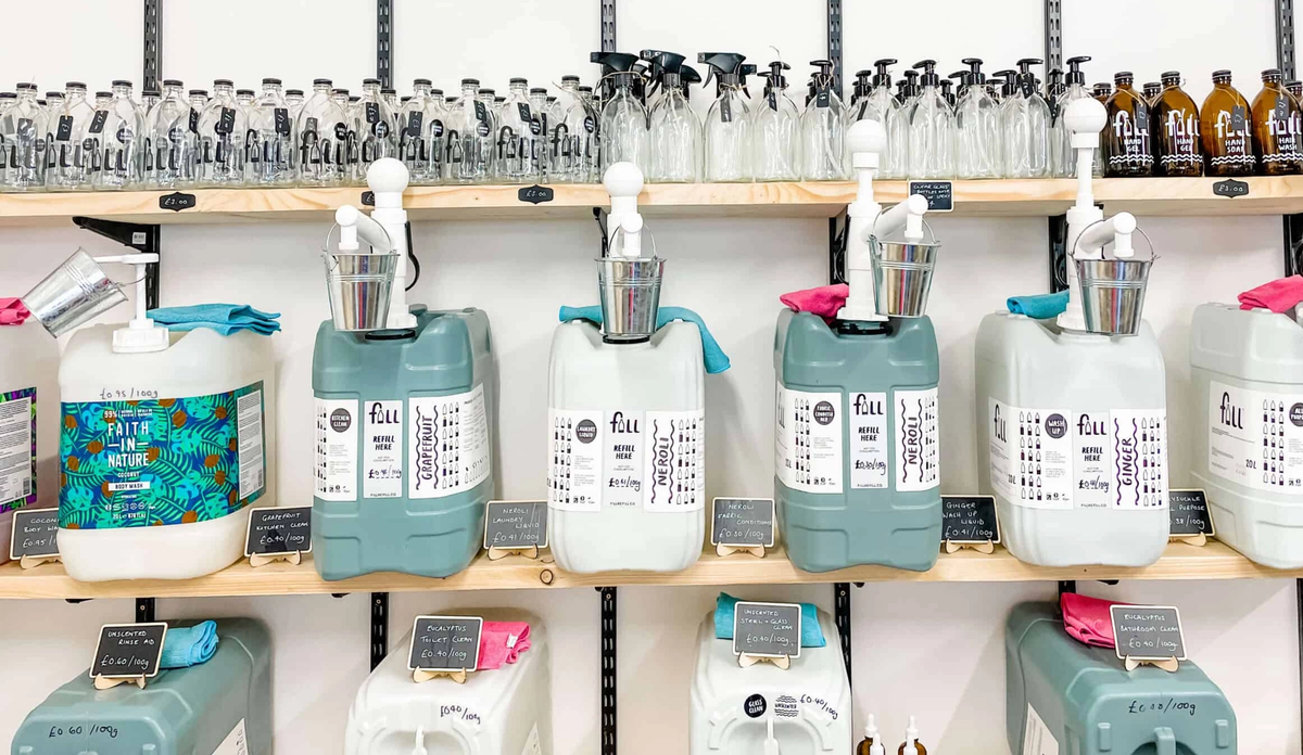 Kurangi Limbah Plastik Dengan Isi Ulang di Refill Station, Apa Itu?