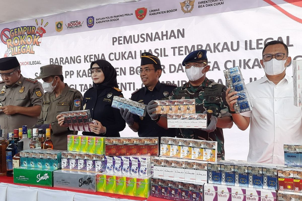 Penjualan Rokok dan Miras Ilegal di Bogor Buat Negara Rugi Hingga 1,4 Miliar Rupiah