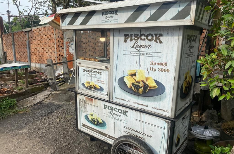 Akibat Salah Paham, Usaha Piscok Pocin Terdampak Kerugian