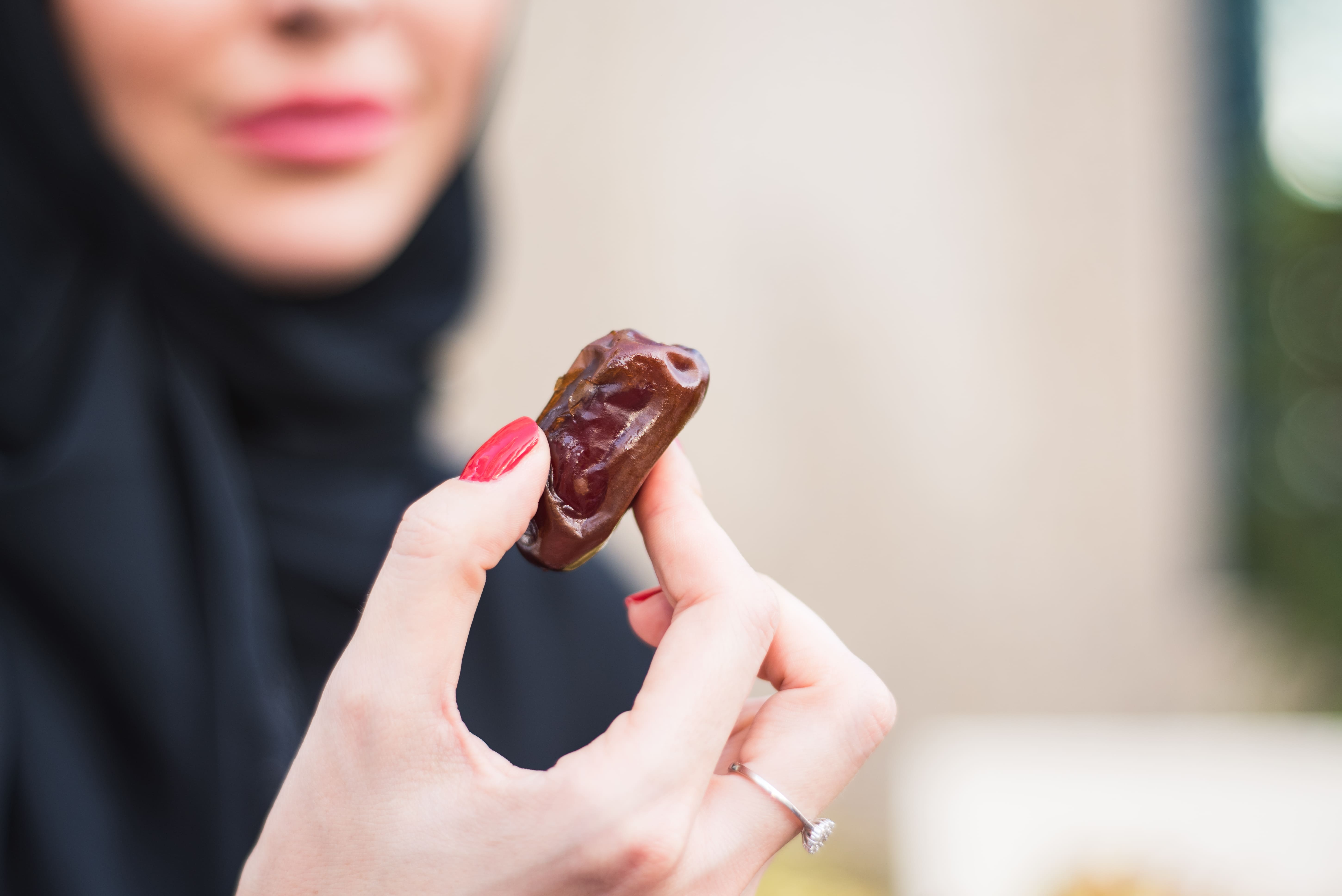 Kurma Yang Katanya Sehat Ternyata Ada Yang Ditambahkan Sirup Gula, Bagaimana Dampaknya ke Kesehatan?