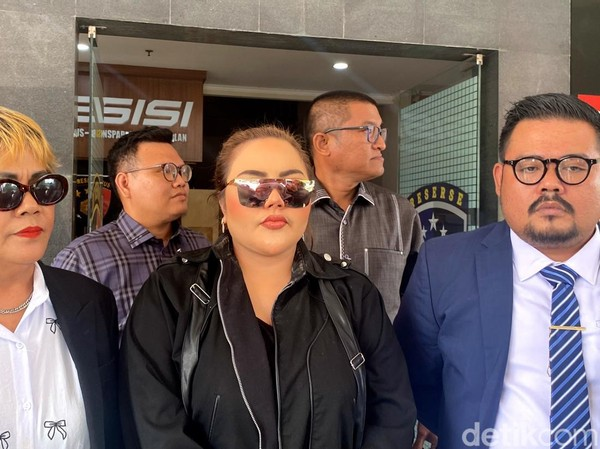 Lisa Mariana Kembali Diperiksa Polisi, Kali Ini Perihal Tersebarnya Video Syur di Situs Berbayar