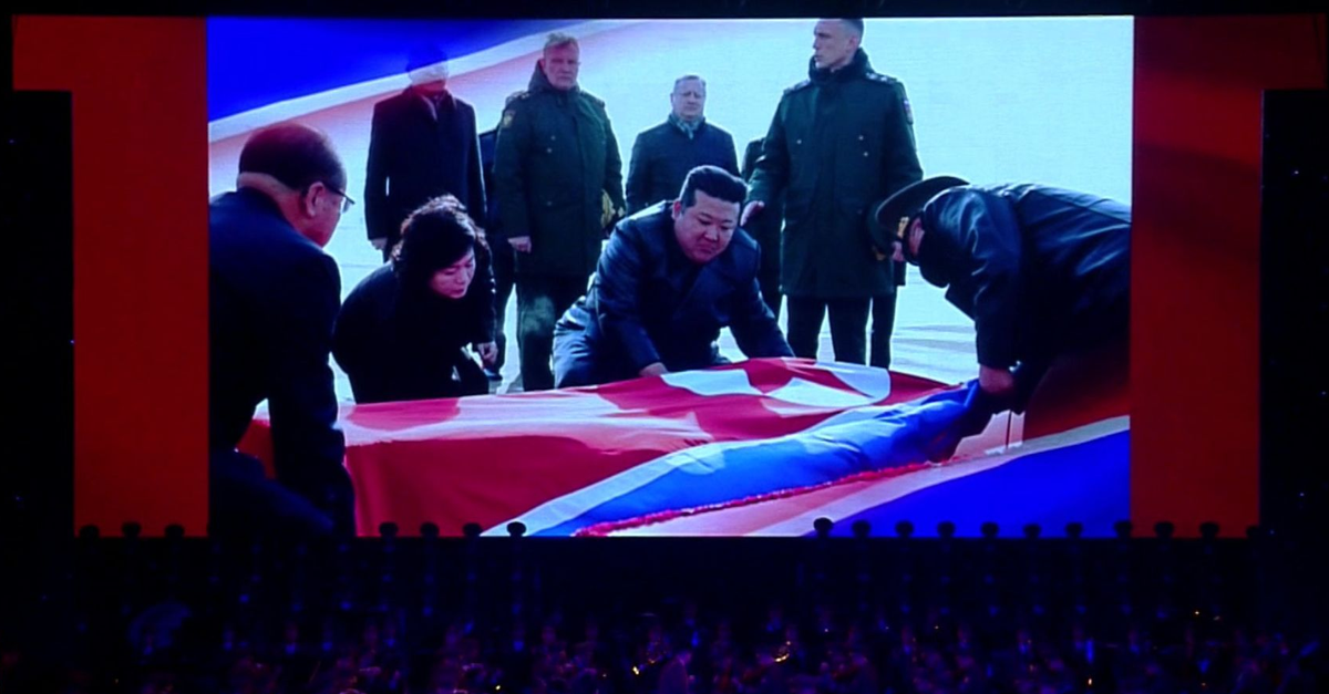 Tentara Korea Utara Tewas Dalam Kecelakaan Kapal Selam di Rusia, Kim Jong Un Tak Kuasa Tahan Tangis
