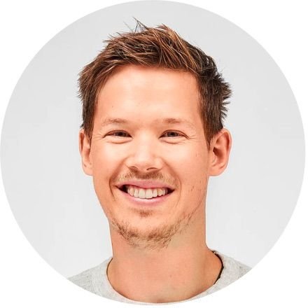 Jamie Holst headshot
