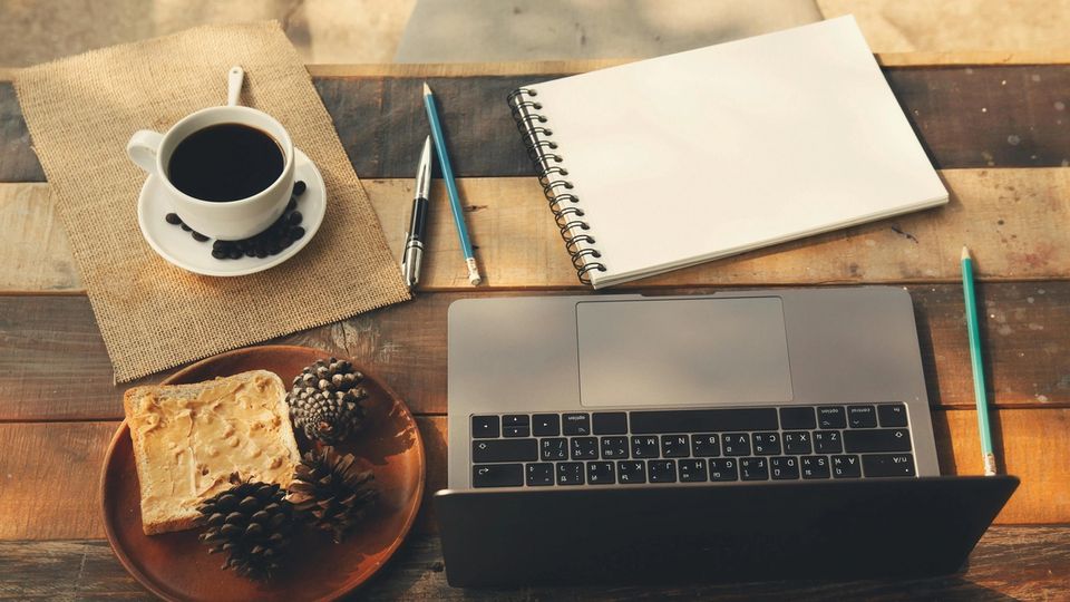 Cumuler freelance et chômage : mode d'emploi 2026