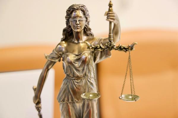 Prix avocat : honoraires et conseils pour établir son budget juridique