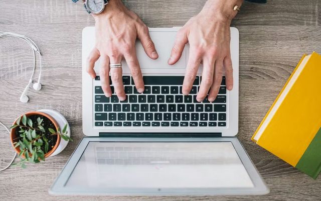 Inscrire ses dépenses et réintégrations dans une déclaration 2035