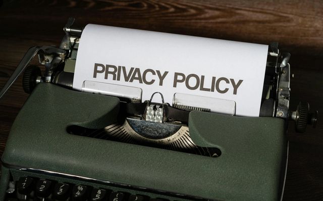Politique de confidentialité : le guide conforme RGPD | Dougs