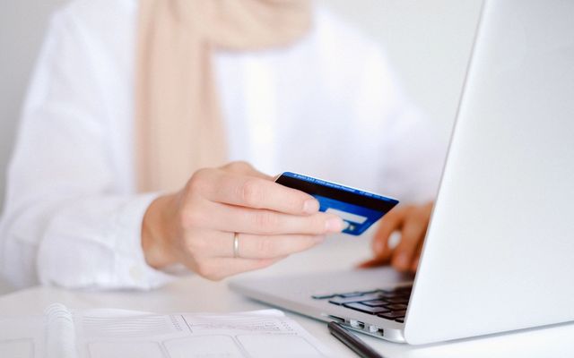 Compte pro en ligne SCI : éligibilité, tarifs et comparatif
