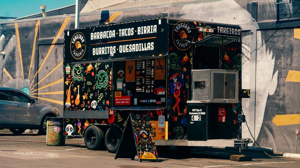 Comment ouvrir un food truck : conseils et démarches clés