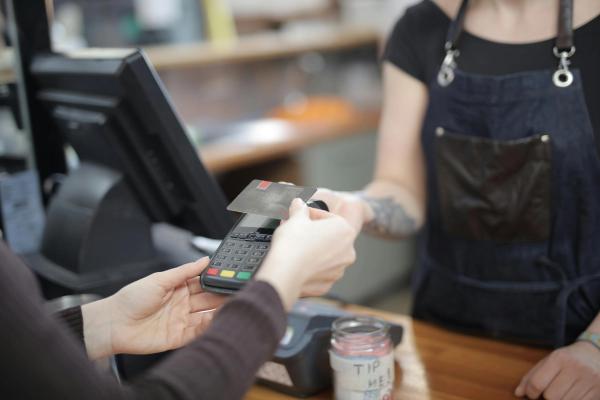 Tout savoir sur la TVA restauration : taux et règles clés