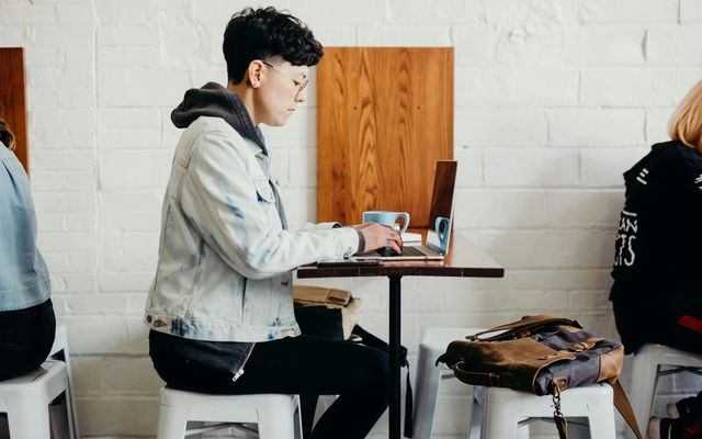 Informaticien en SASU ou en EURL ? Quel statut pour les freelance ?