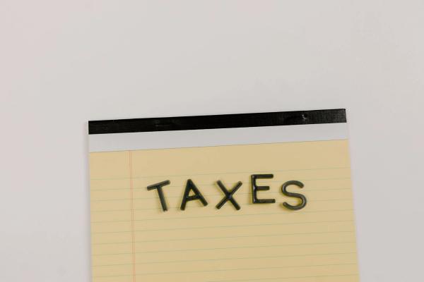 Taxe sur les salaires en 2026 : qui est concerné, comment la calculer ?