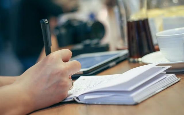 Tout savoir sur l'apport de titres à une holding en 2026