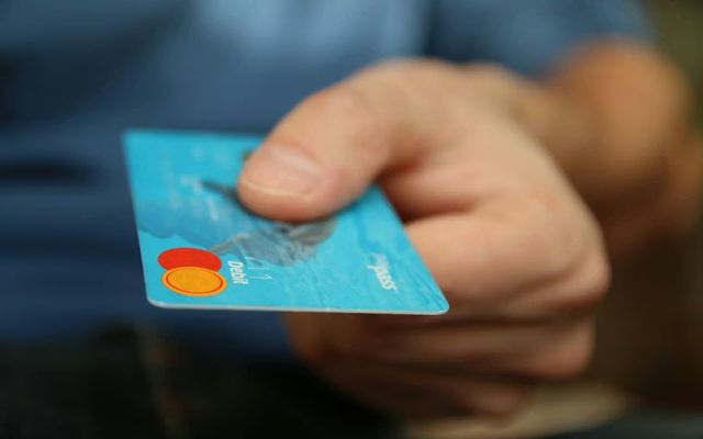 Quel salaire me verser ? Quand et Combien ?