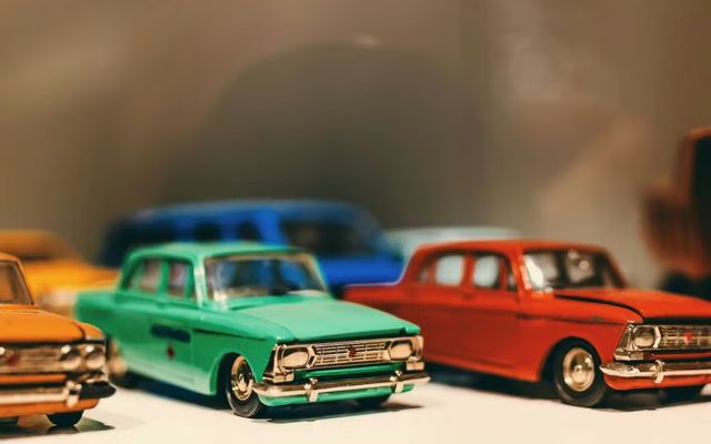Véhicule de société : voiture électrique ou hybride ?