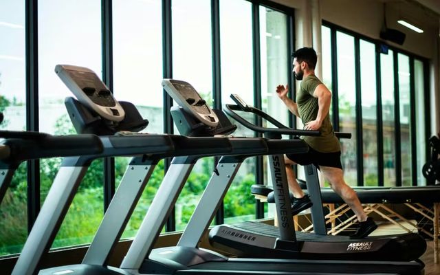 Exploiter une salle de sport Basic Fit : conseils et étapes à suivre