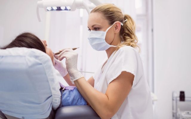 Salaire d’un chirurgien-dentiste : combien gagne-t-il en France ?
