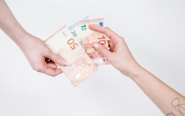 Débours : définition, fonctionnement, refacturation et TVA