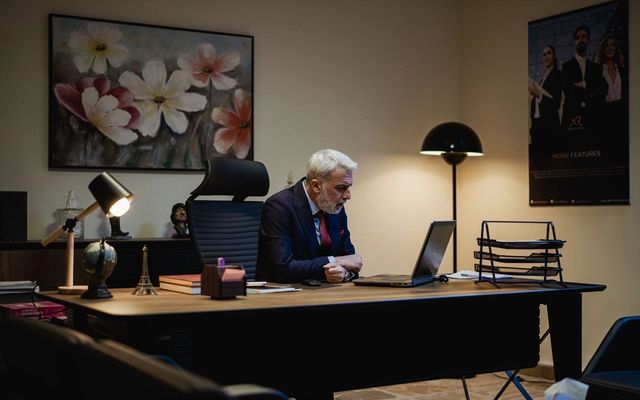Directeur général de SAS : rôle, pouvoirs et statut social