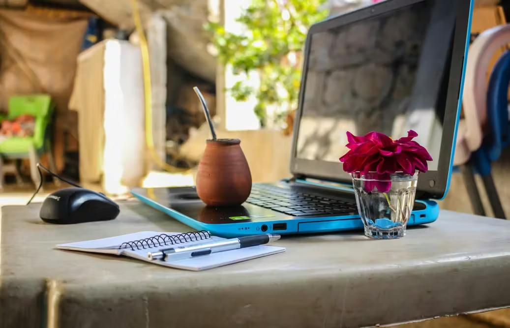 Comment devenir digital nomad en 2026 ?