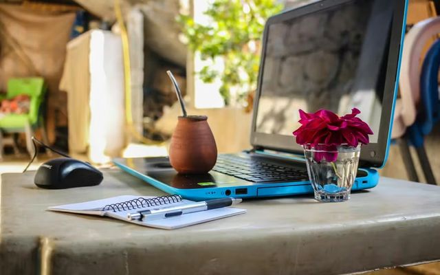 Comment devenir digital nomad en 2026 ?