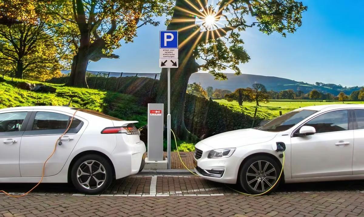 Voiture électrique en Entreprise – Comparatif entre diesel et essence