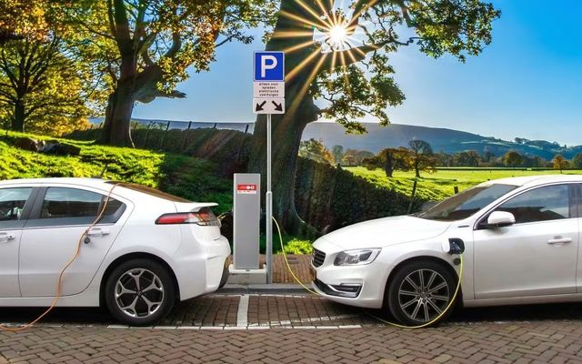 Voiture électrique en Entreprise – Comparatif entre diesel et essence