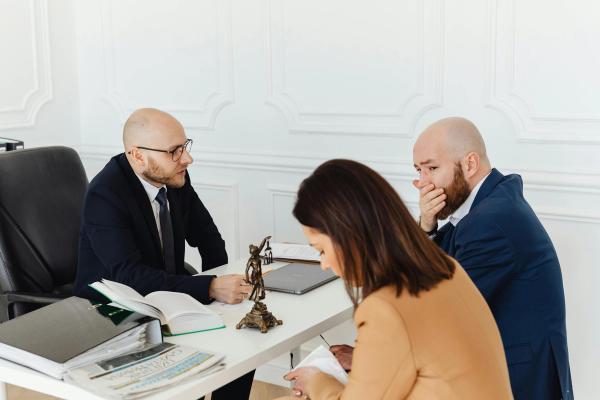 Acte notarié : rôle, coût et situations obligatoires