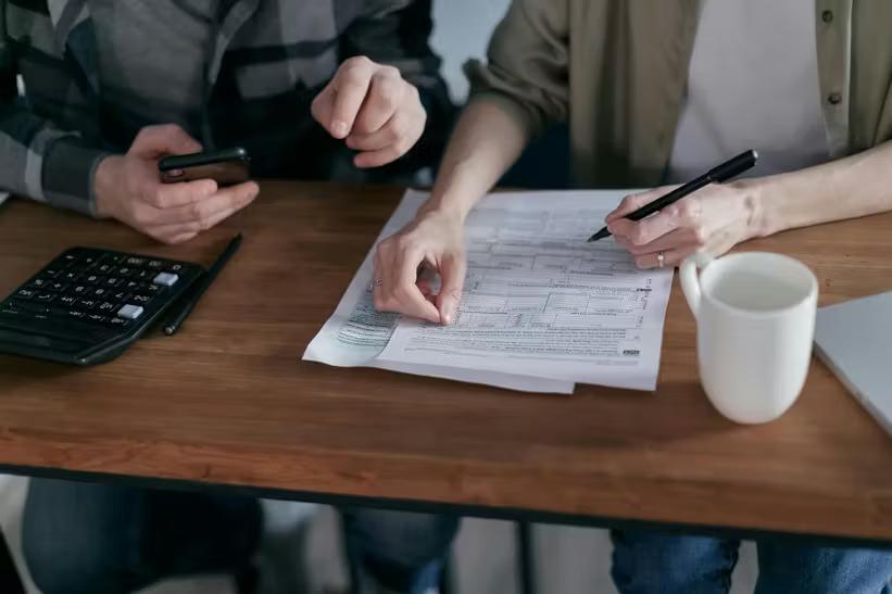 Factures et devis : différences, complémentarité et organisation