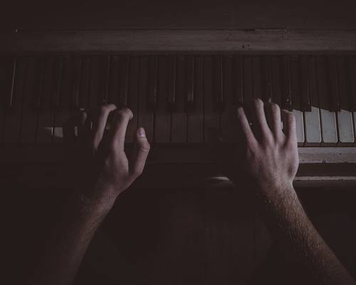 Why Learning Piano is the Best Way to Enhance Long-term Focus and Mental Resilience.
