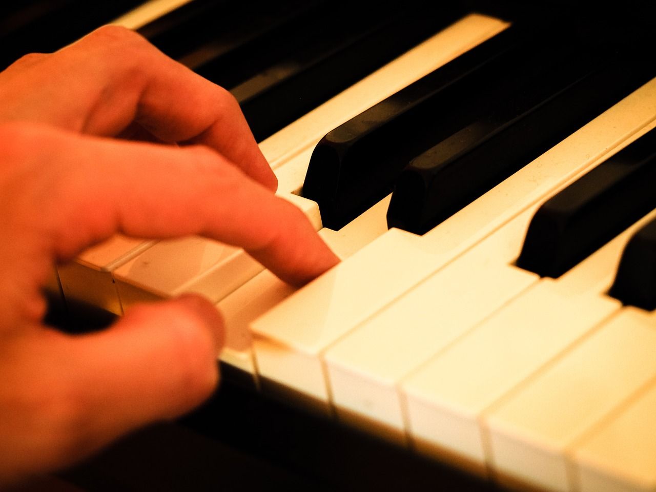 How Piano Engages Multiple Memory Systems