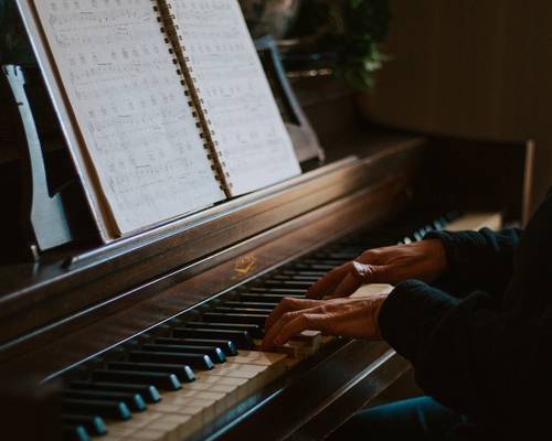 Why Piano Practice is better at creating Long-term Consistency in Skill Learning.