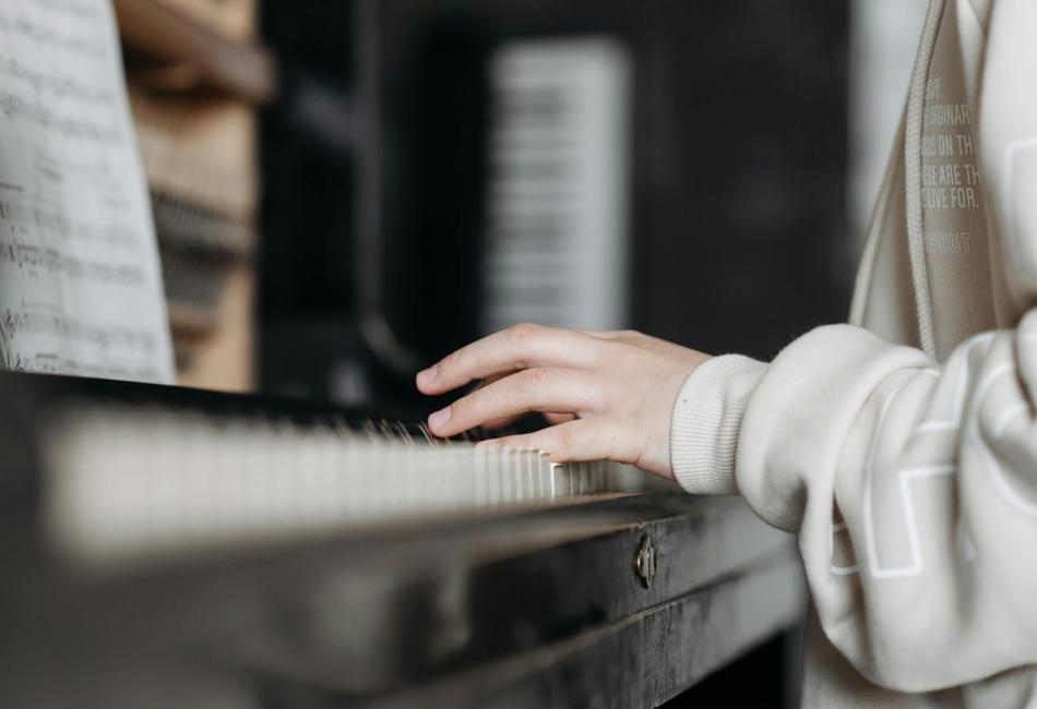 the way piano lessons develop self confidence with gradual improvement