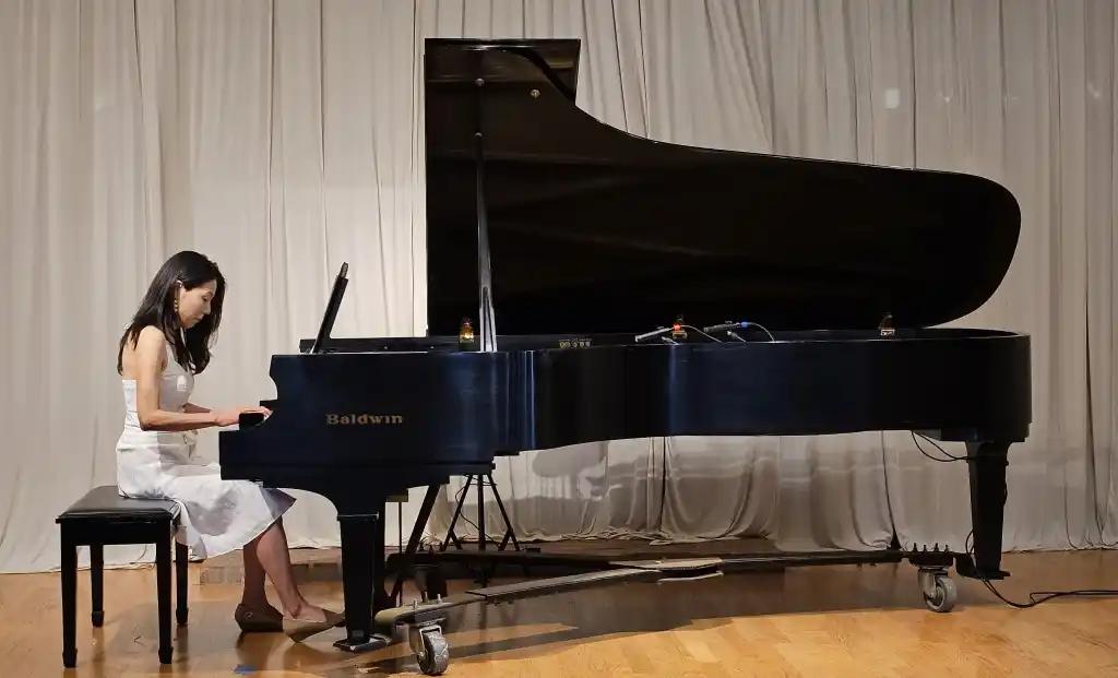 How Piano Learning Encourages Creative Exploration