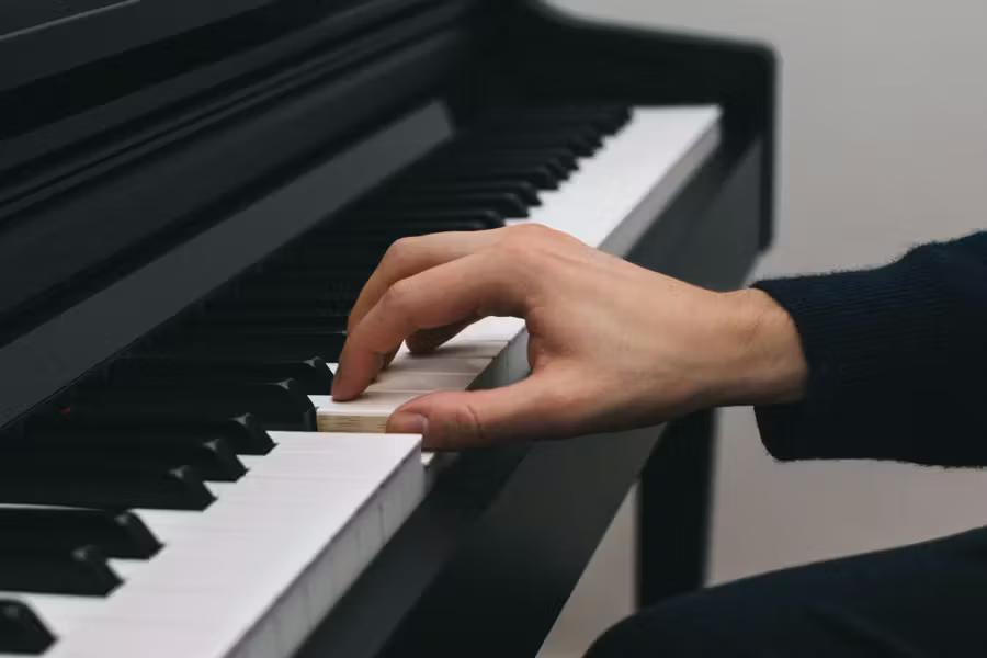 The Greatest Secret of Learning Proper Piano Technique in the First Lesson and Not Developing Bad Habits.
