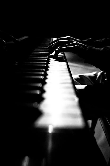 The Emotional Power of Piano Music: the Reason why it Resonates so strongly with people.