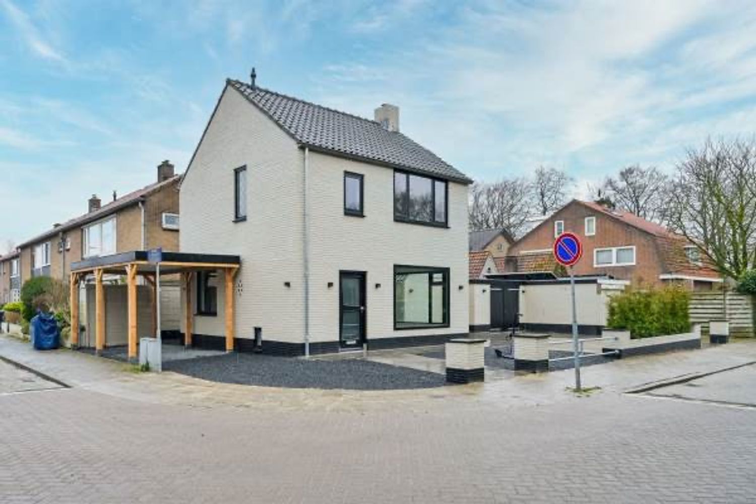 Voorkant van het huis.