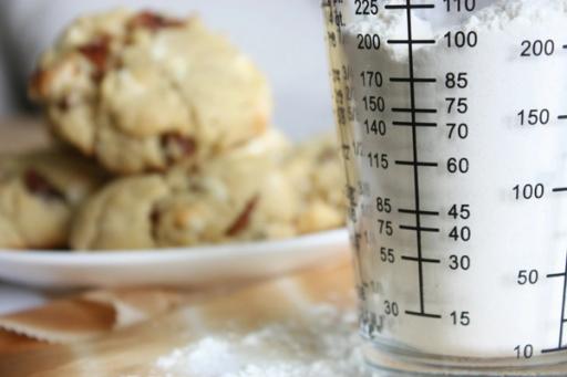 calculating intake - How To Use a Food Scale for Calories 
