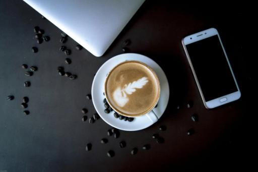 coffee with mobile - Best Food Journal App
