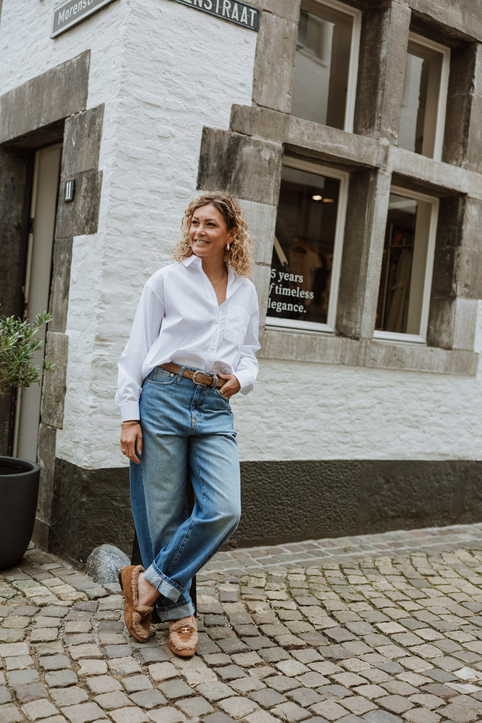 MODERN CLASSIC LOOK