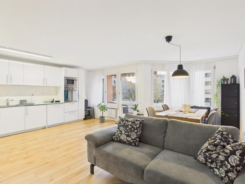 Stilvoll renovierte Wohnung in attraktiver Lage​​​​​​​​​​​​